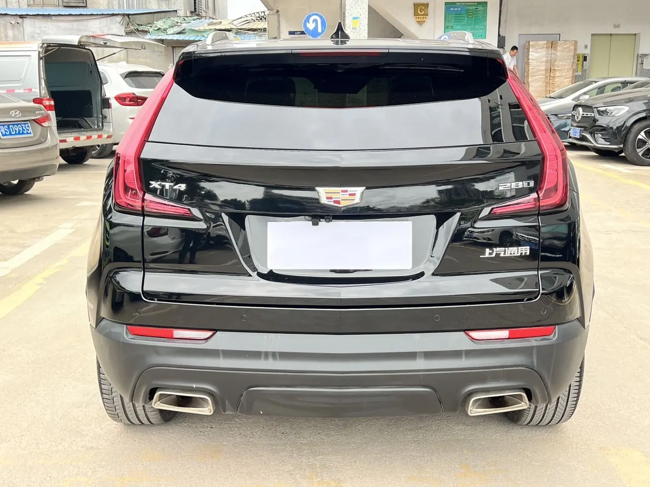 Cadillac 2020 XT4 2.0T 28T Two-Drive Technical Automatic Gear 8