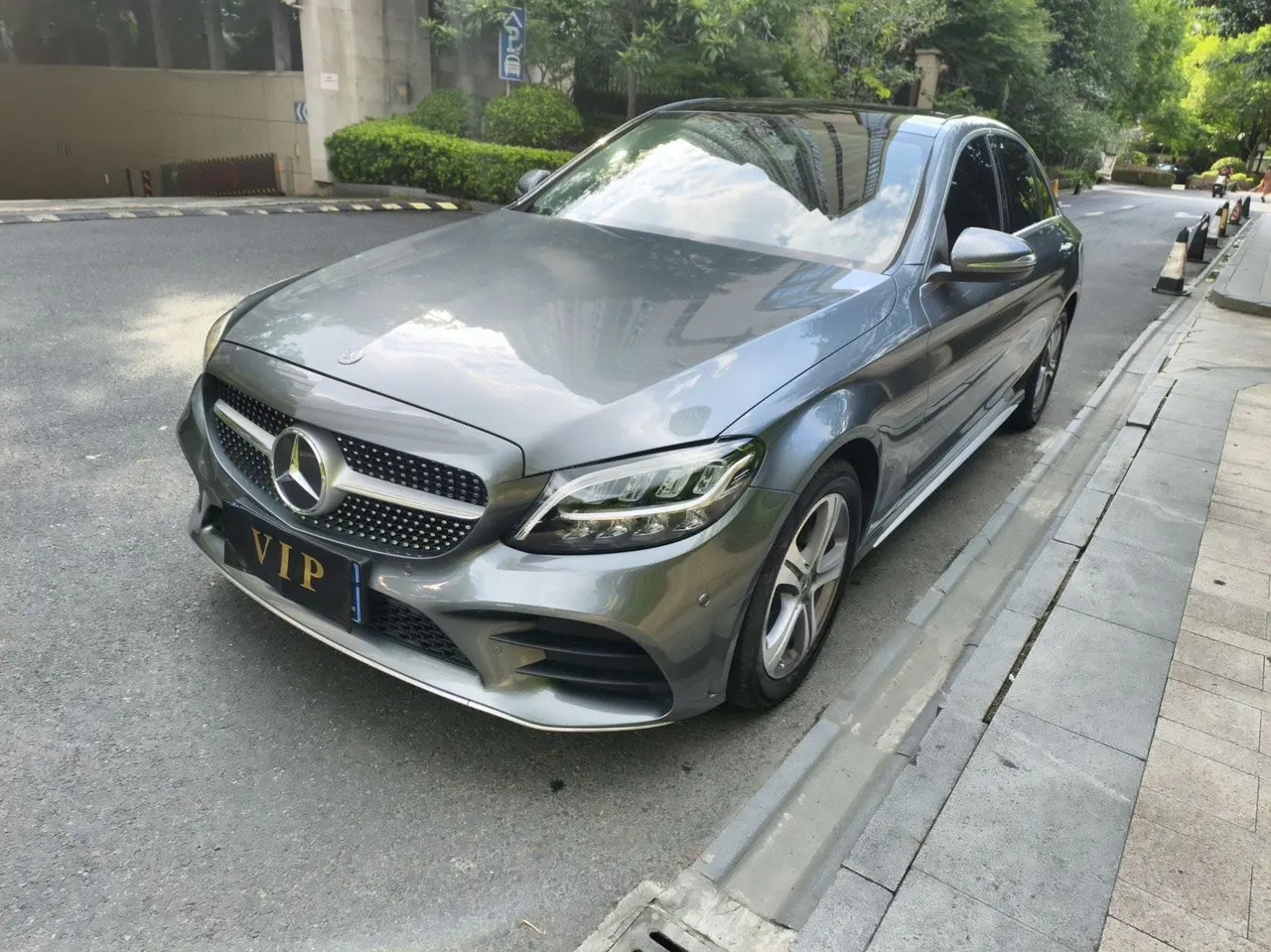 打开图片灯箱:Mercedes Benz Class C 2020 C 260 L 48V 1.5T (modified) automatic gear