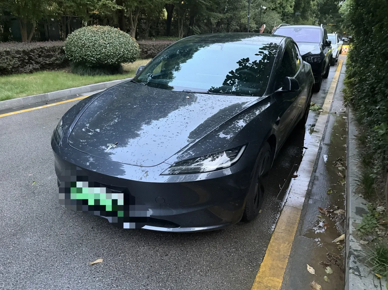 打开图片灯箱:Tesla 2023 Model 3 Long Endurance New Edition Dual Motor All-wheel Drive Automatic Transmission