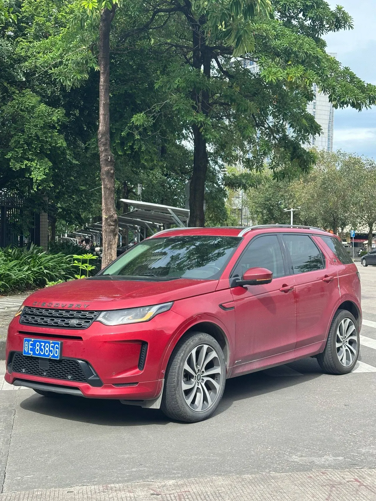 Open image lightbox: Land Rover 2020 Discovery Sports Edition 48V 2.0T 249PS R-Dynamic SE Performance Technology Edition 7-seat Automatic Gear