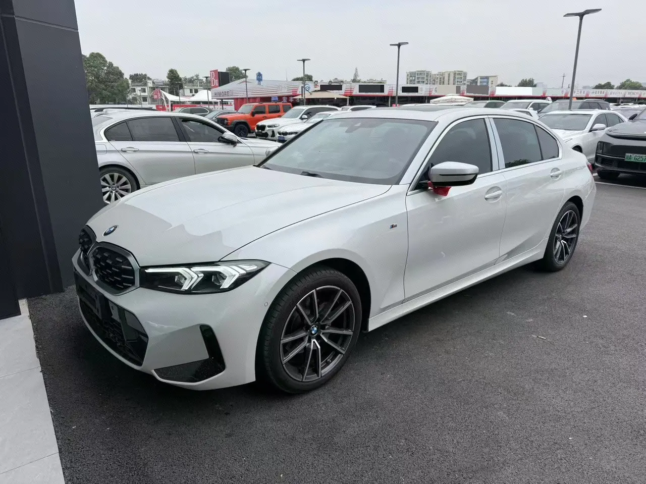 BMW 3 Series 2026 325Li 2.0T M Sports Suit Automatic Gear - View 1
