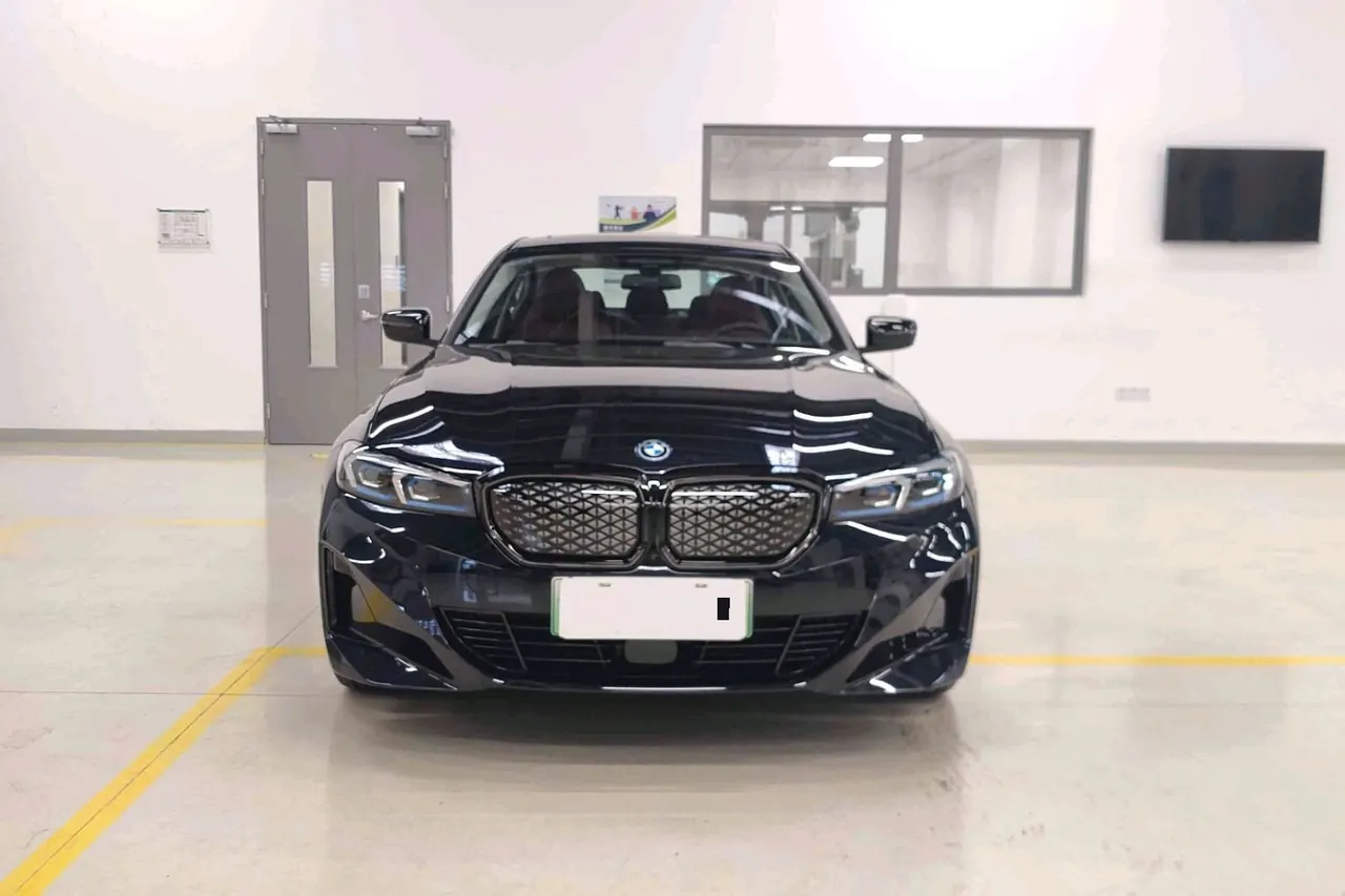 BMW 2026 i3 eDrive 40 L obsidian night sports suit automatic gear 12