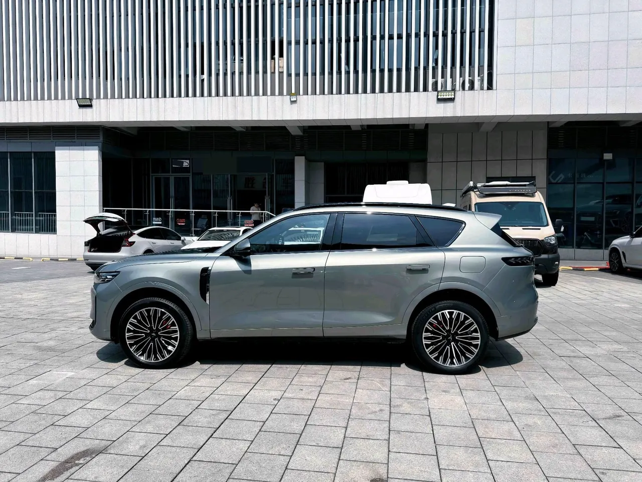 Voyah 2025 FREE four-wheel drive dry Kun version of automatic gear 3