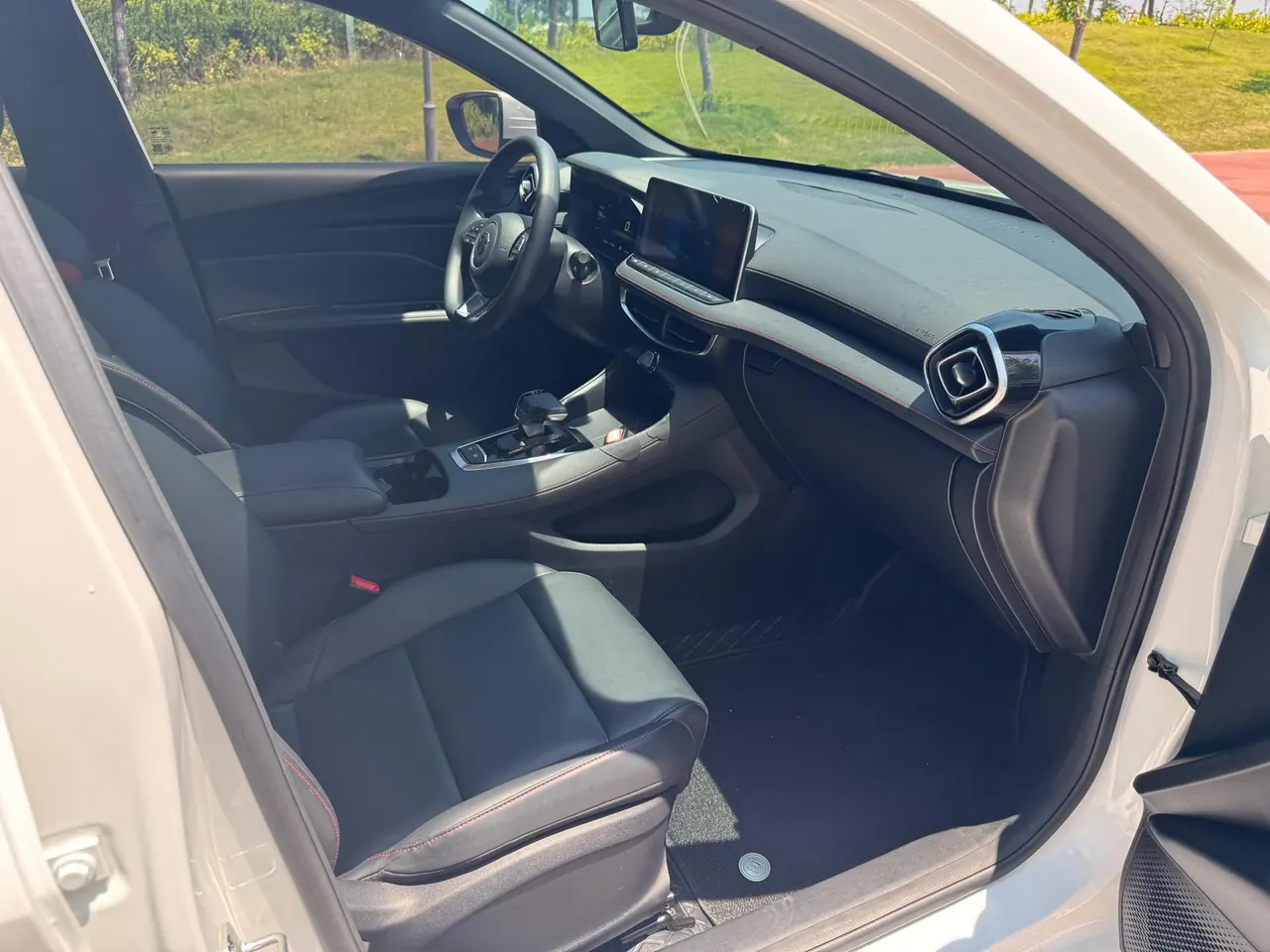 MG 2025 MG5 1.5TGI 300TGI Global Flagship Automatic Gear 13