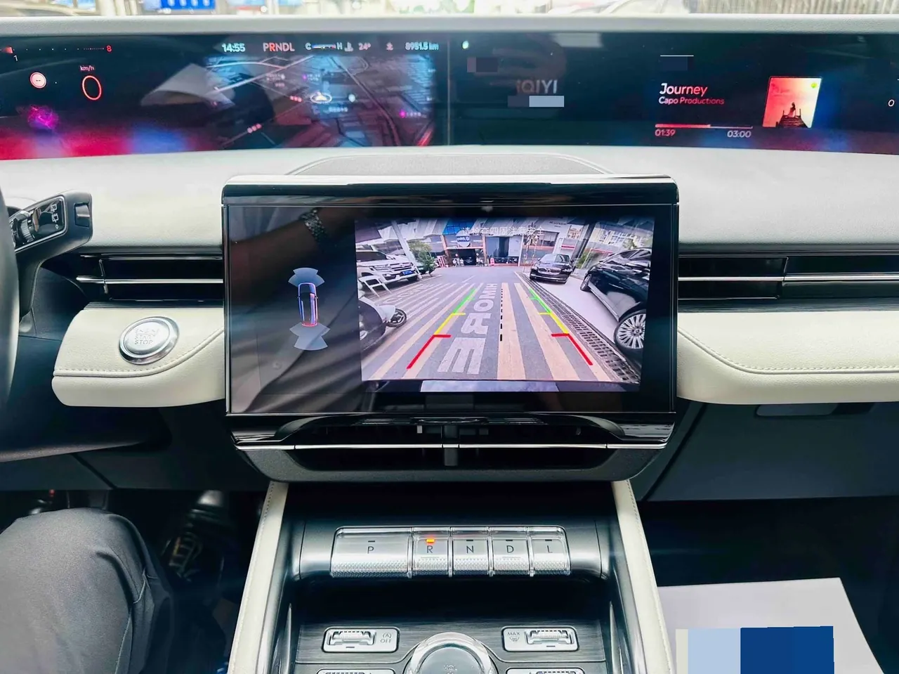 Lincoln 2025 Navigator 2.0T Four Drive Zunyi Edition Automatic Gear 10