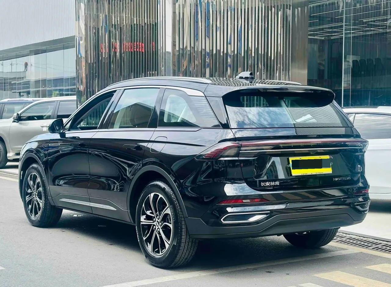 Lincoln 2025 Navigator 2.0T Four Drive Zunyi Edition Automatic Gear 4