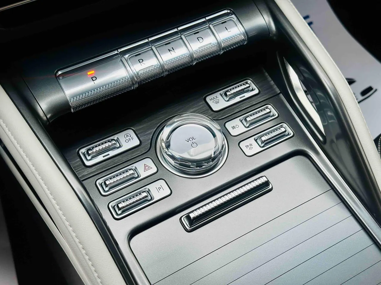 Lincoln 2025 Navigator 2.0T Four Drive Zunyi Edition Automatic Gear 9