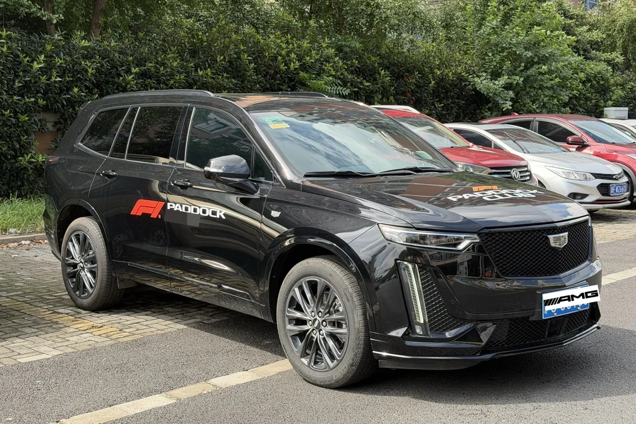 Cadillac 2025 XT6 48V 2.0T 6 4-wheel drive distinguished administrative black standard automatic gear 3