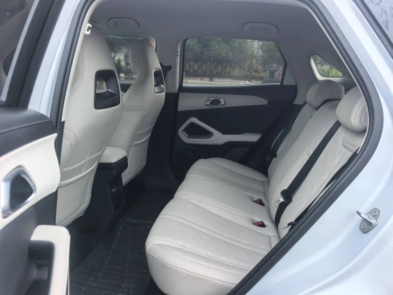 BYD 2024 Yuan UP 401KM Vital Edition Automatic Gear 5