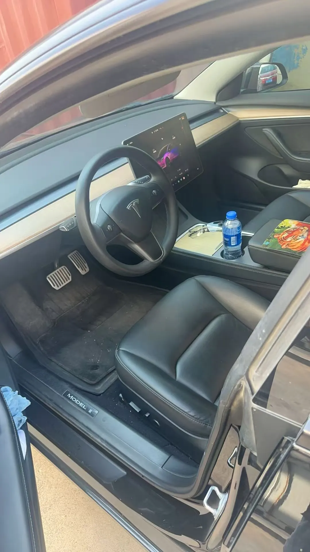 Tesla 2022 Model 3 rear-wheel drive version of automatic transmission 4