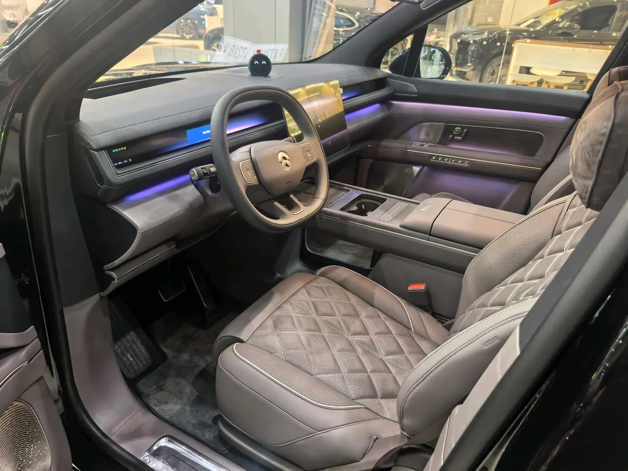 NIO 2026 ES8 6-seat executive deluxe automatic gear 2