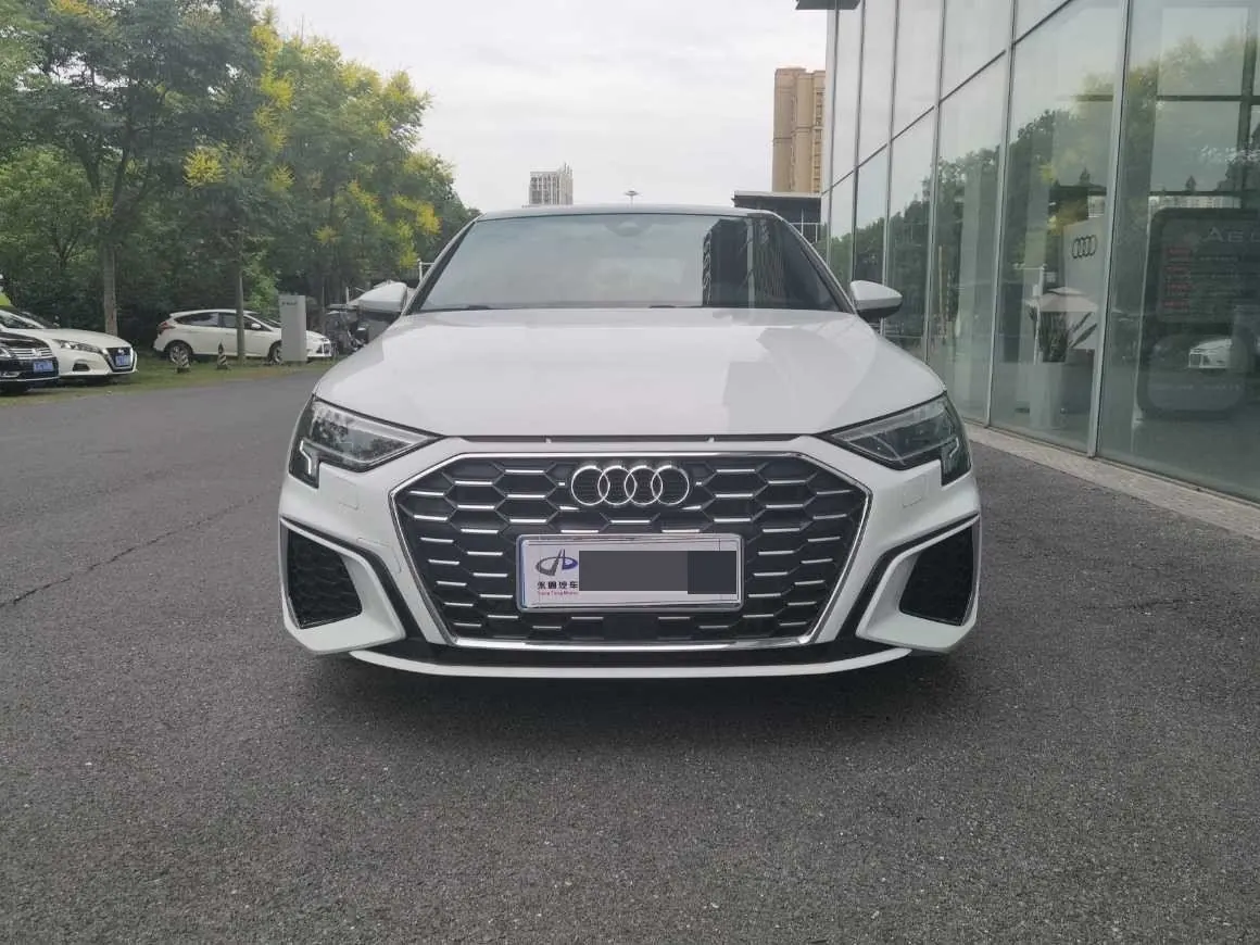Audi 2022 A3 Sportback 1.4TFSI 35TFSI Fashion Sports Automatic 2