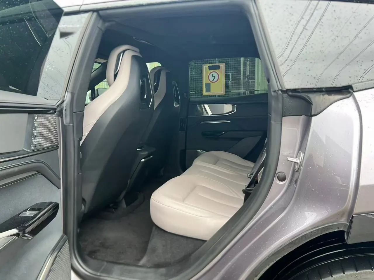 HiPhi 2023 HiPhi Y 560km Pioneer Edition Automatic Gear 8