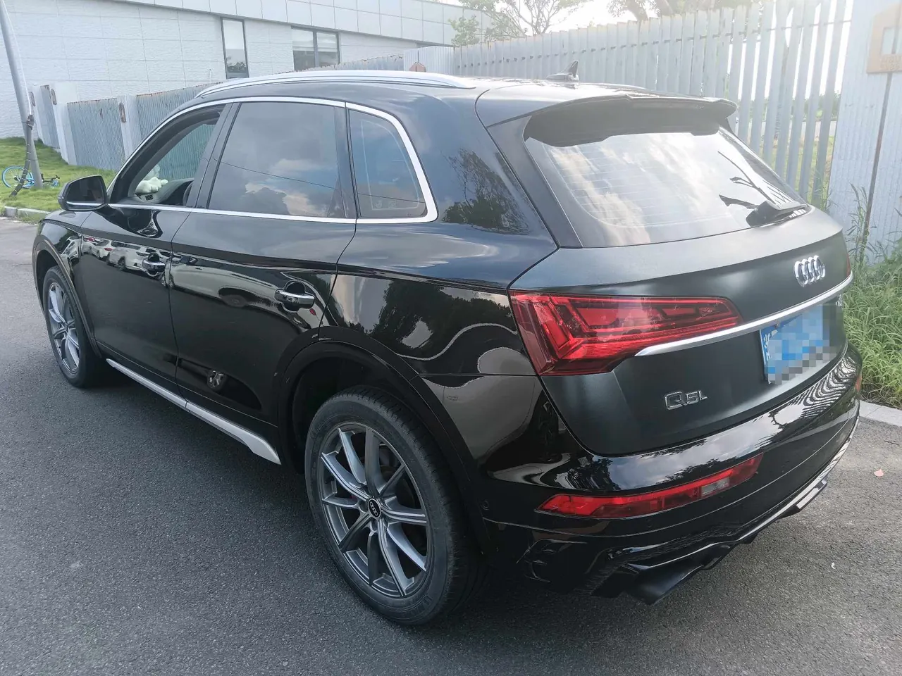 Audi 2023 Q5L 2.0TFSI 40TFSI Deluxe Elegant Automatic 9
