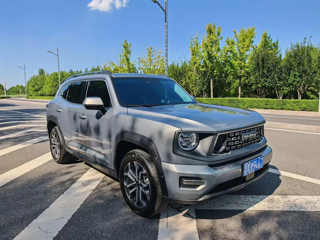 Haval 2023 big dog 2.0T two-wheel drive Chaoye version Plus automatic gear 3