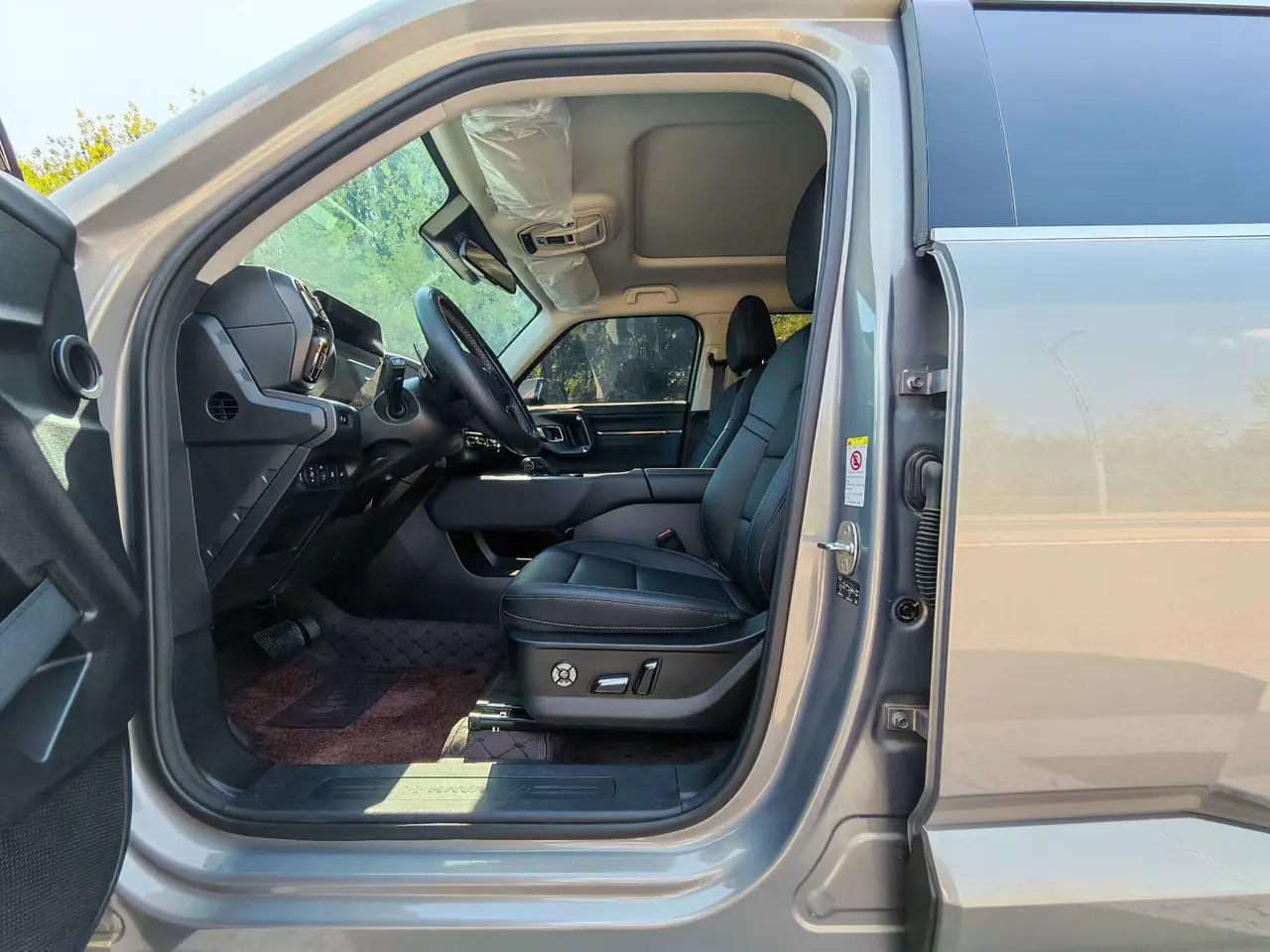 Haval 2023 big dog 2.0T two-wheel drive Chaoye version Plus automatic gear 4