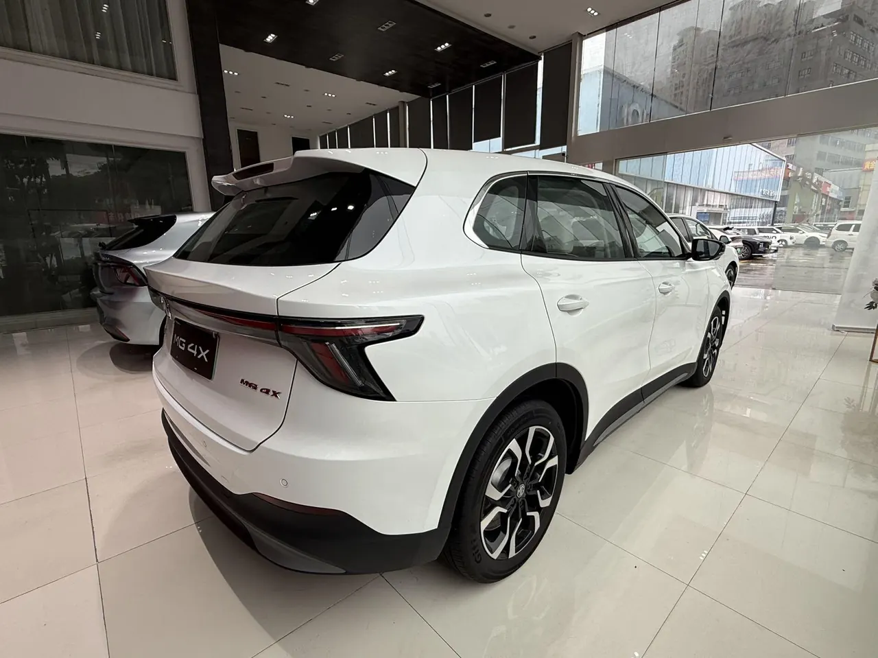 MG 2026 MG 4X 610 Free Edition Automatic Gear 4