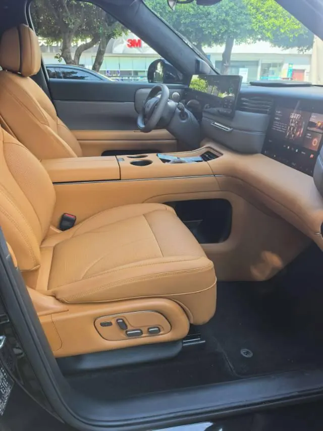 IM 2026 IM LS8 52 Max Luxury Six-seat Automatic Gear 4