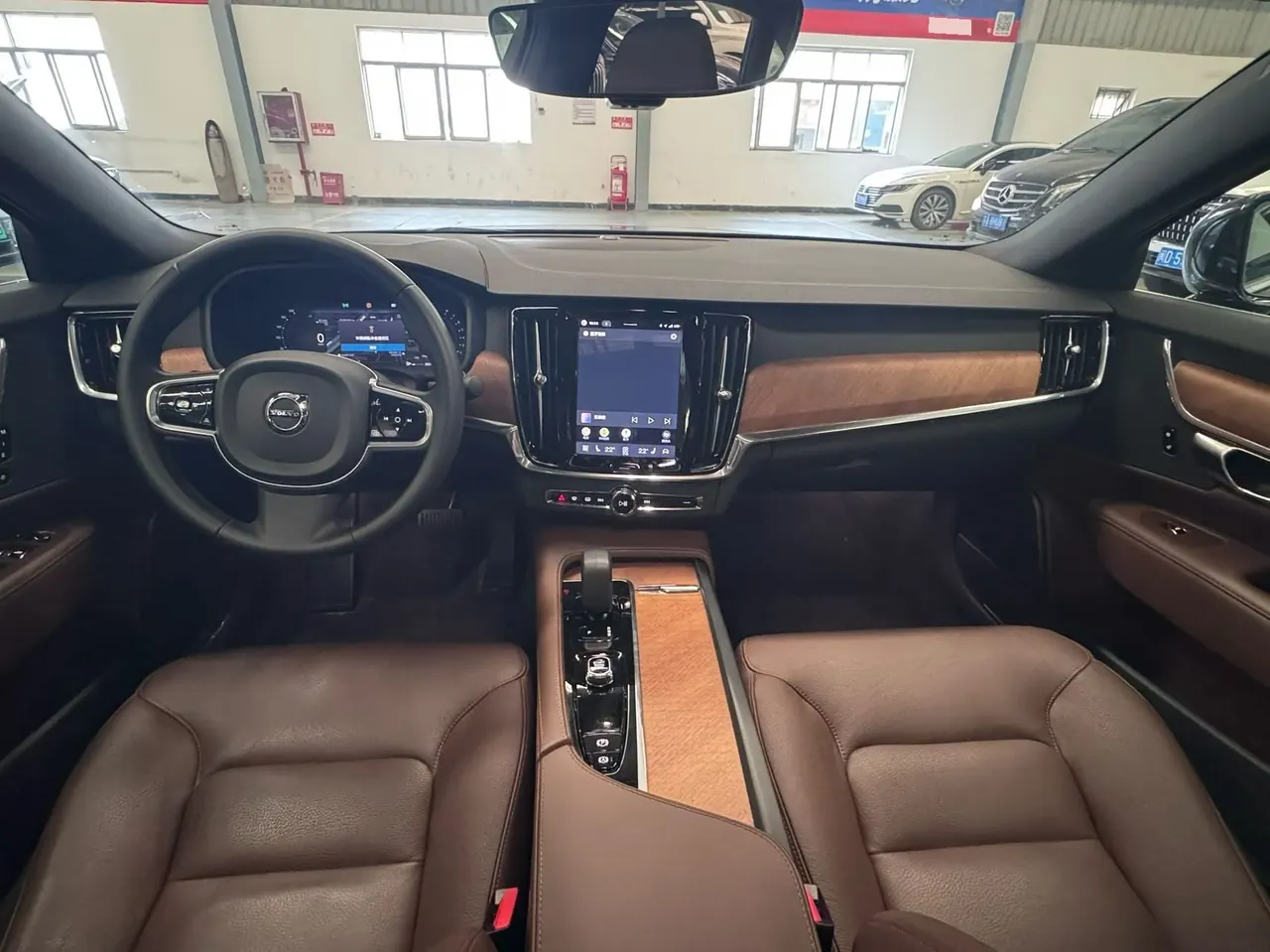 Volvo 2024 S90 48V 2.0T B5 Zhiyi Deluxe Edition Automatic Gear 7