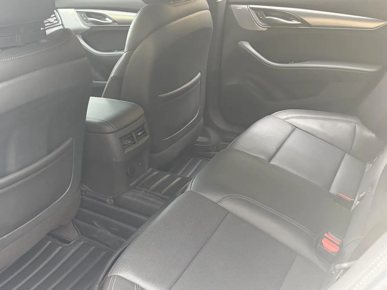 Cadillac 2023 CT5 2.0T 28T Luxury (Standard Edition) Automatic Gear 6