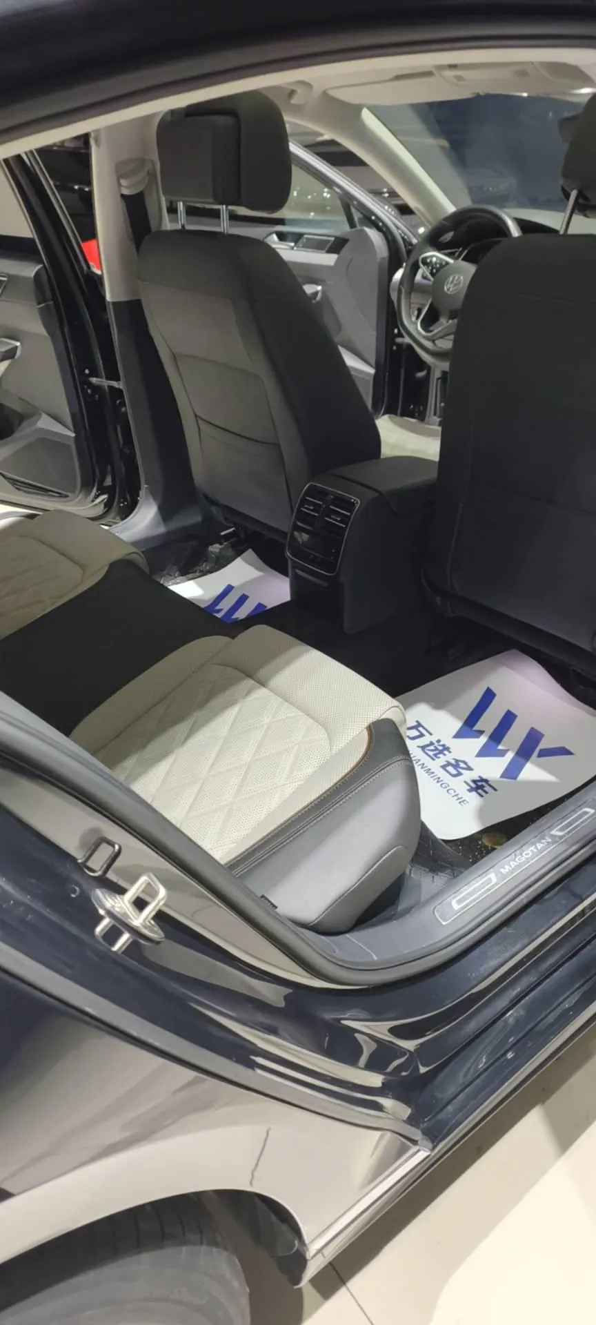 Volkswagen 2023 Magotan 2.0TSI 330TSI 2 million Commemorative Luxury Automatic Gear 6