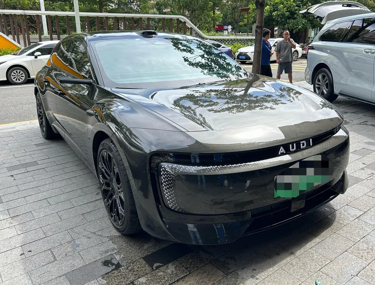 AUDI 2026 E5 Sportback Flagship Quattro Automatic Transmission 3