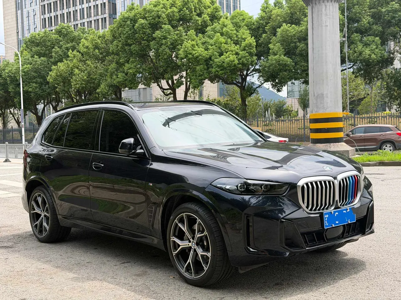 BMW 2023 X5 xDrive30Li 48V 2.0T M sports suit automatic gear 4