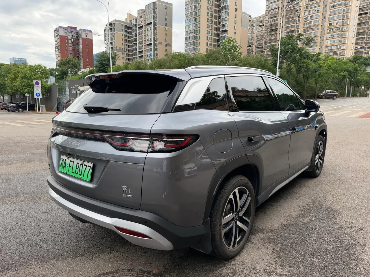 BYD 2024 Song L DM-i 1.5 Stepless 112km Leading Automatic Gear 6