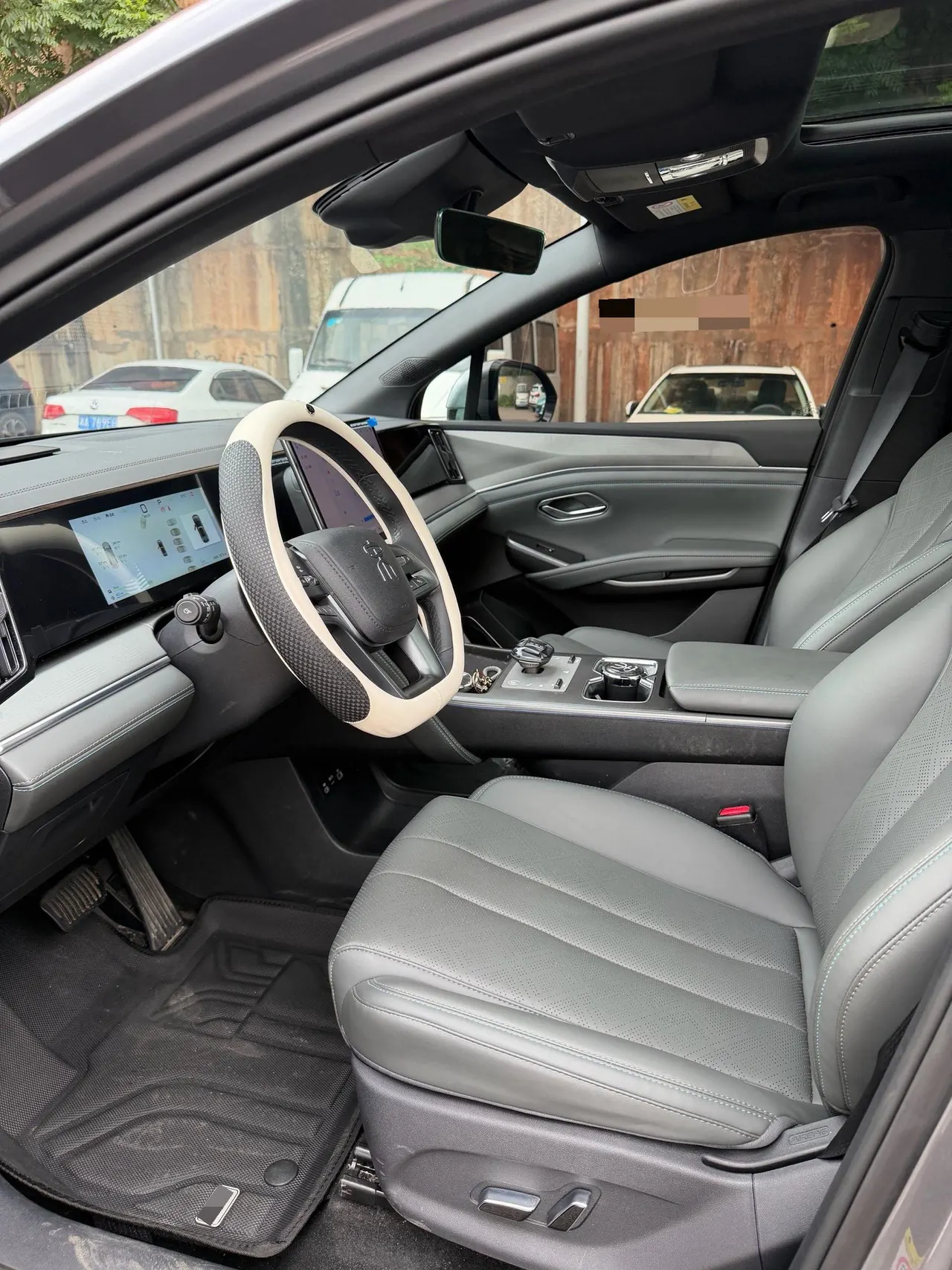 BYD 2024 Song L DM-i 1.5 Stepless 112km Leading Automatic Gear 9