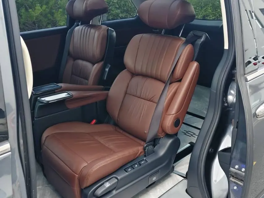 Honda 2022 Odyssey Hybrid 2.0 Stepless Sharp Extreme Edition Automatic Gear 5
