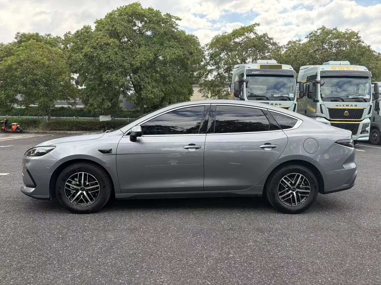 BYD 2025 Seal 05 DM-i 1.5 Stepless Smart Driving Edition 55KM Honorable Automatic Gear 3
