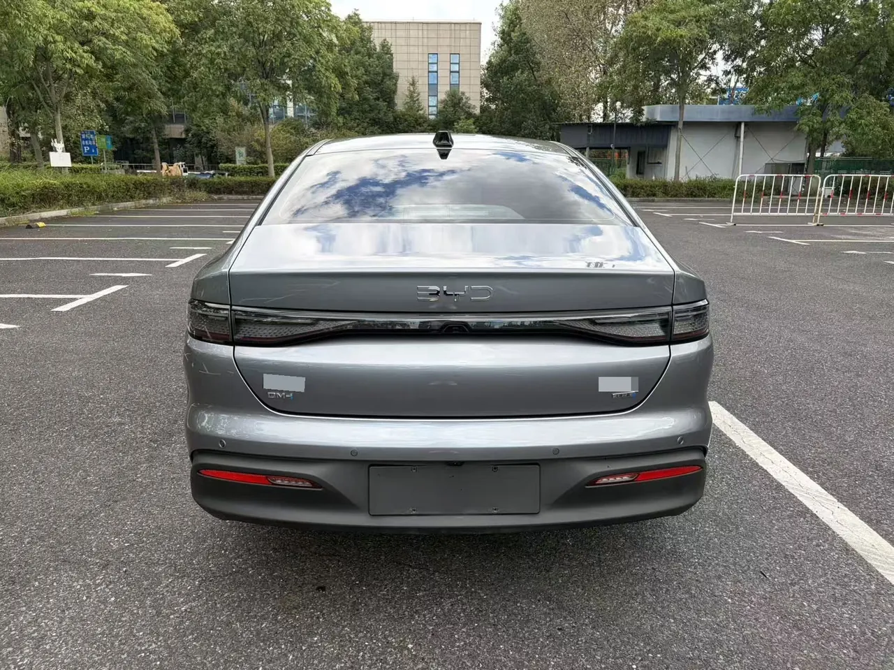 BYD 2025 Seal 05 DM-i 1.5 Stepless Smart Driving Edition 55KM Honorable Automatic Gear 5