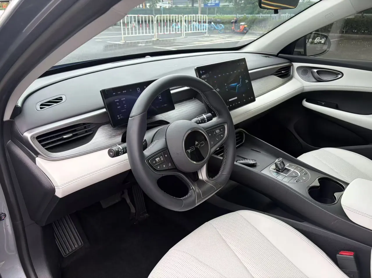 BYD 2025 Seal 05 DM-i 1.5 Stepless Smart Driving Edition 55KM Honorable Automatic Gear 6