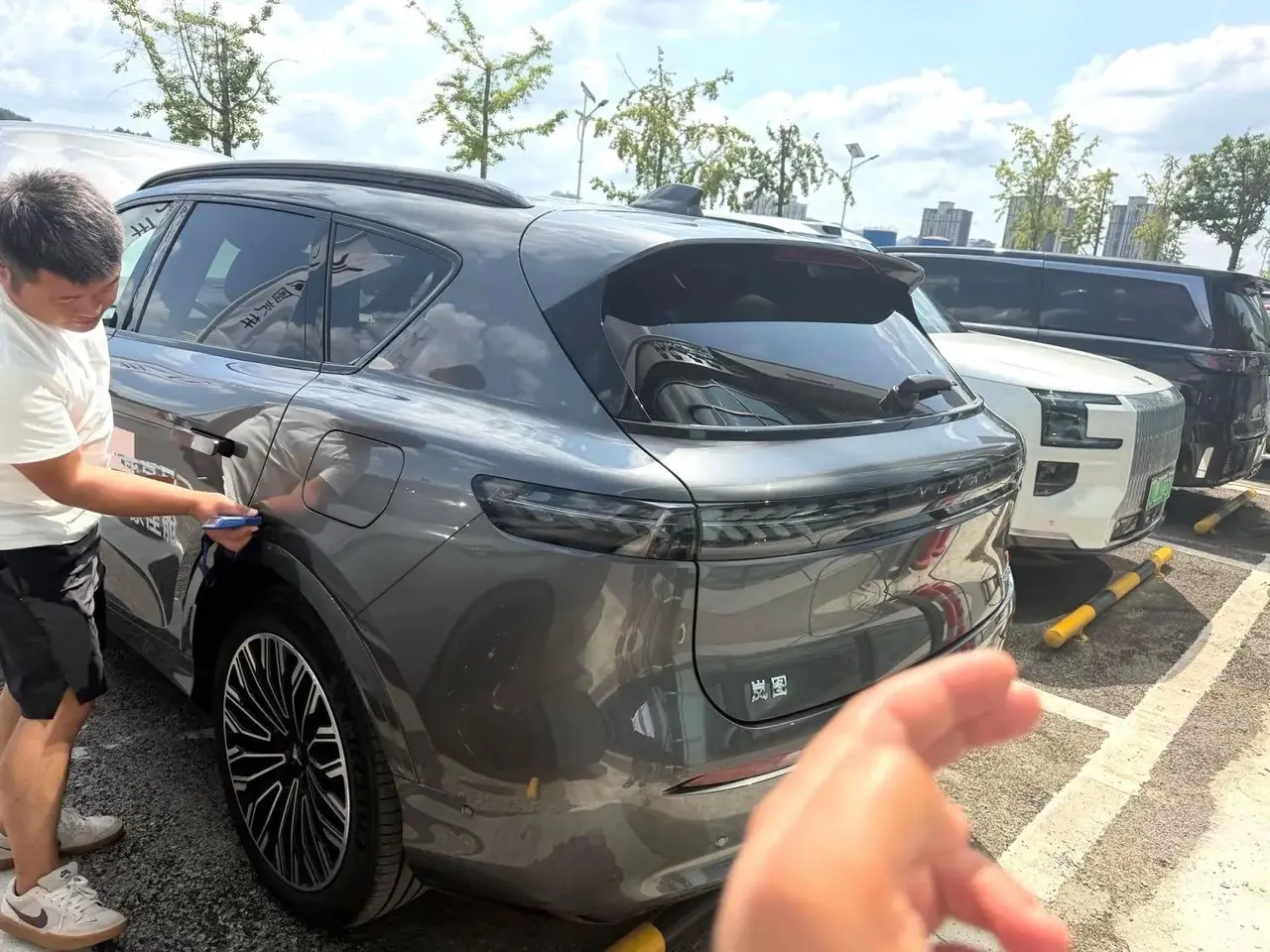 Voyah 2025 FREE four-wheel drive dry Kun version of automatic gear 5
