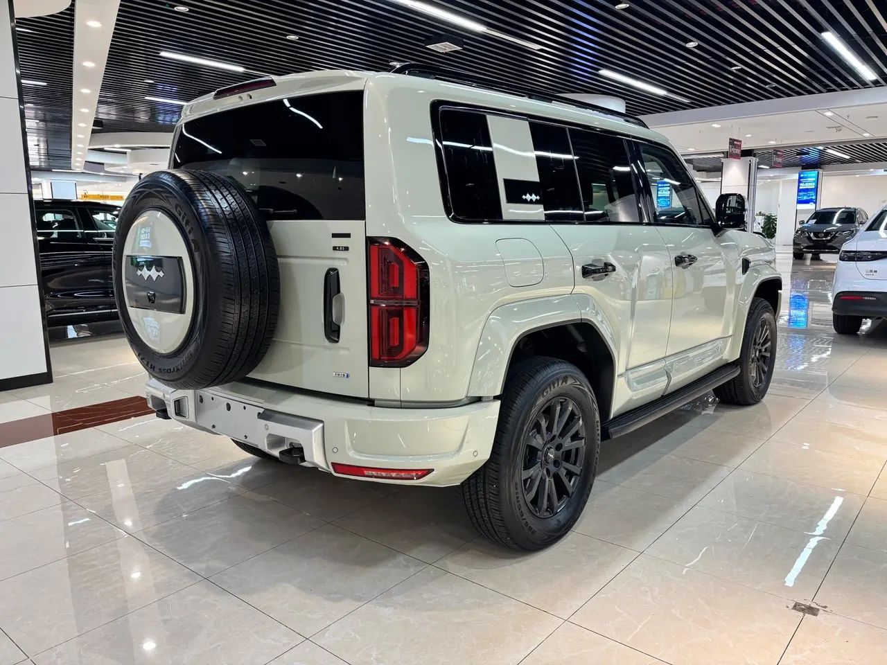 FangChengBao 2025 Leopard 5 1.5T Stepless Gods Intelligence Drive Ultra Edition Automatic Gear 4