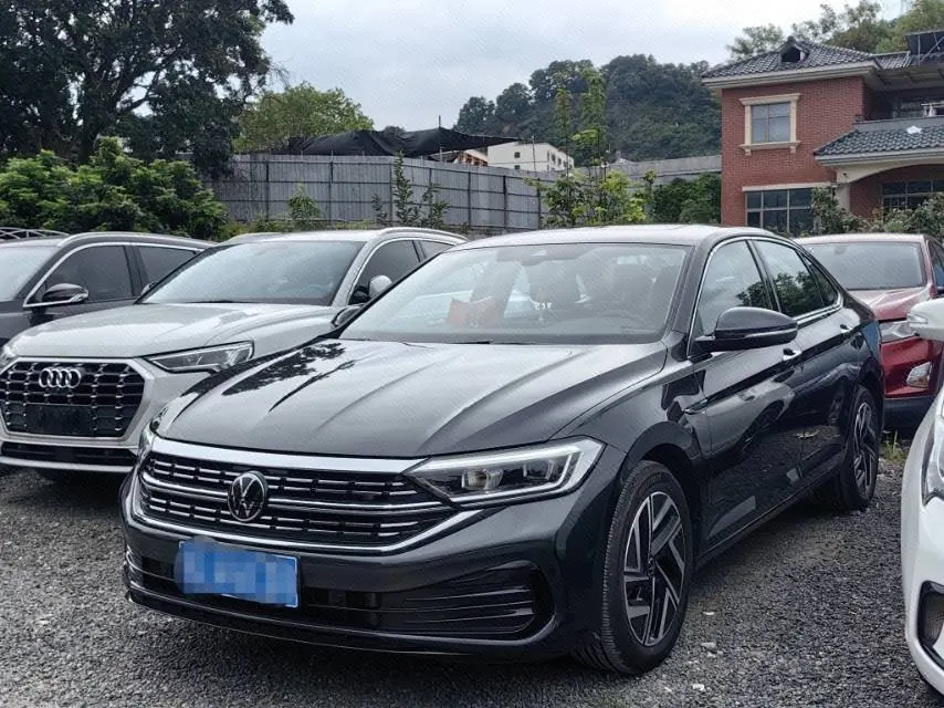 打开图片灯箱:Volkswagen 2024 Sagittarius 1.5TSI 300TSI Exceed Edition Automatic Gear