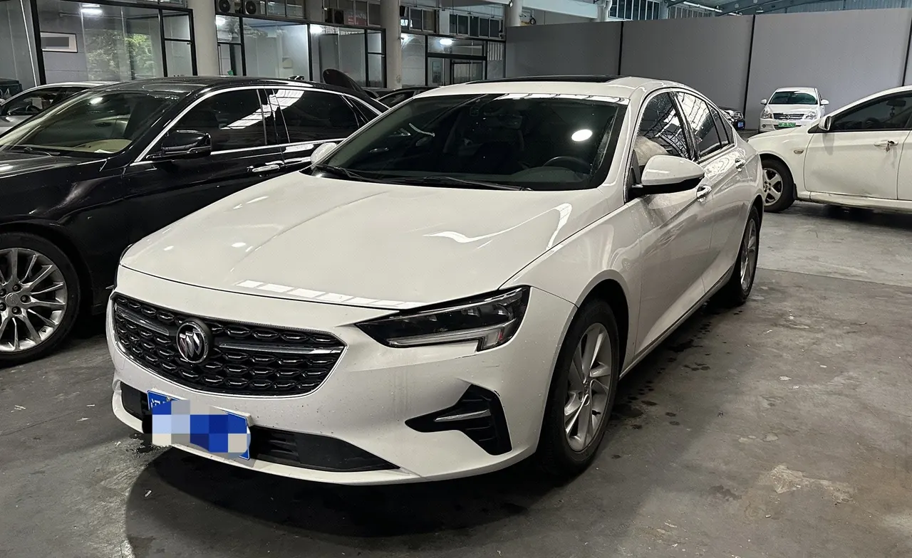 Buick 2022 Regal 1.5T 552T Smart Automatic Gear - View 1