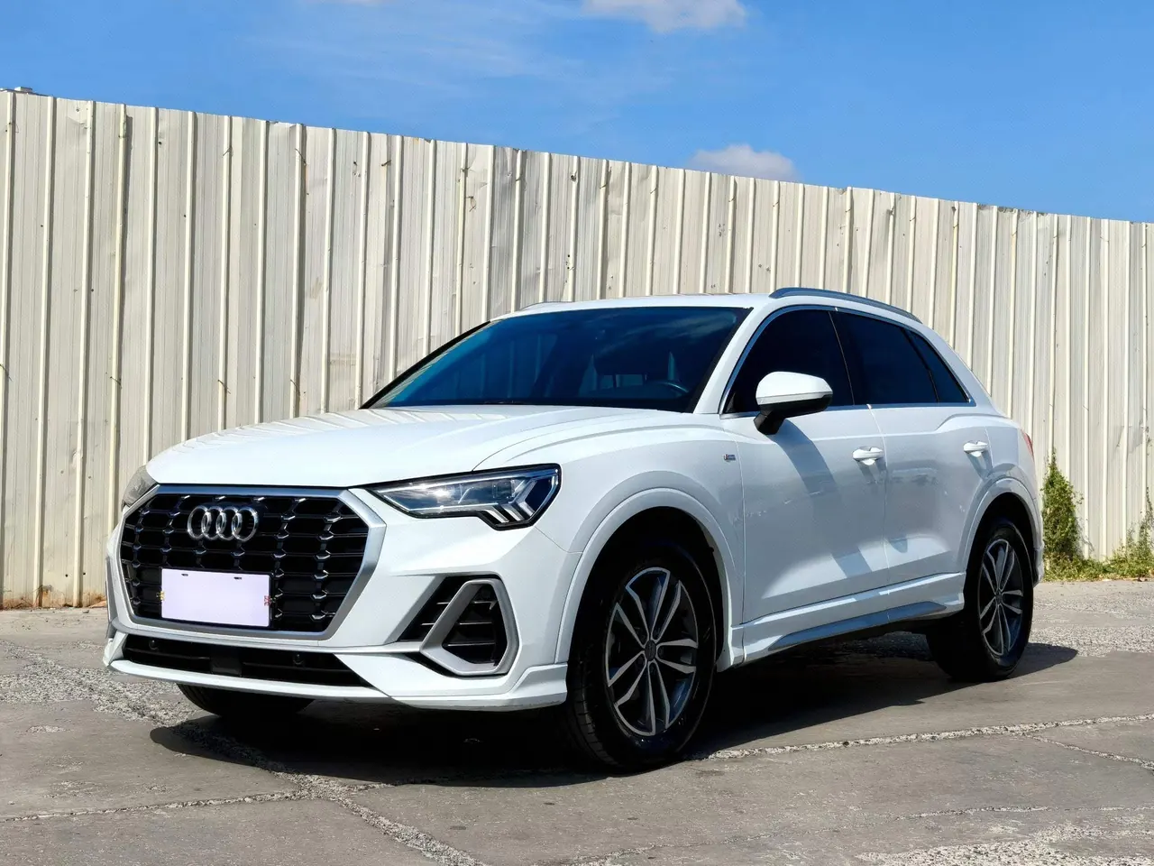 Audi 2020 Q3 1.4TFSI 35TFSI Enterprising and Elegant Automatic Gear - View 1