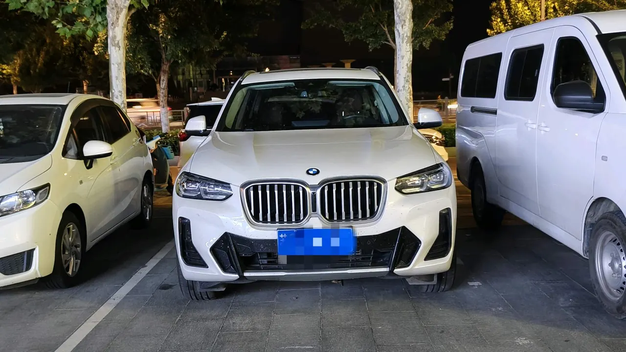 BMW 2022 X3 xDrive25i 2.0T M sports suit automatic gear 3