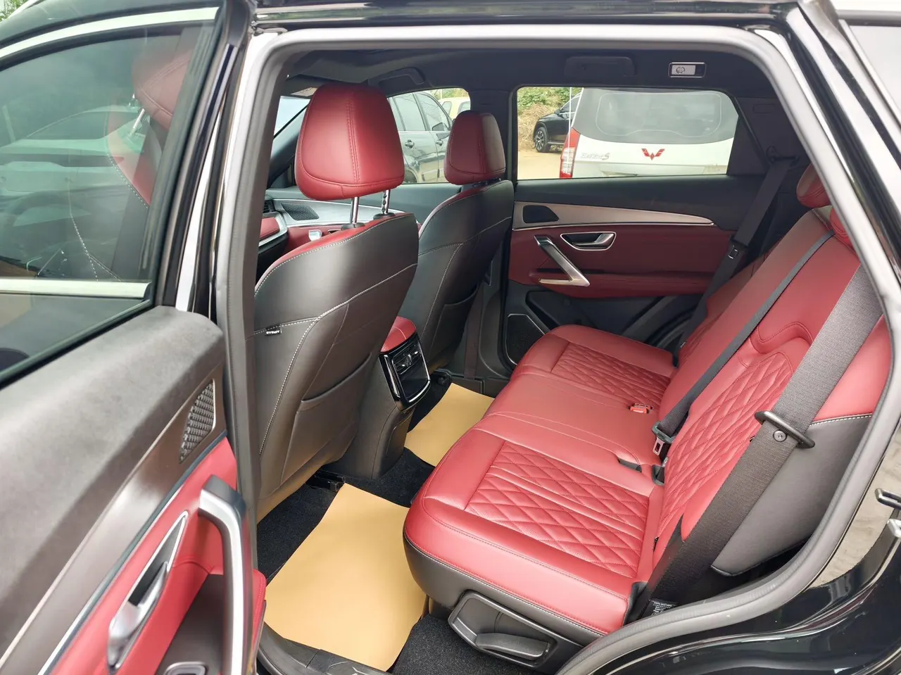 Jetour 2024 X70 PLUS 1.5T Champion Edition PRO5 Automatic Gear 9