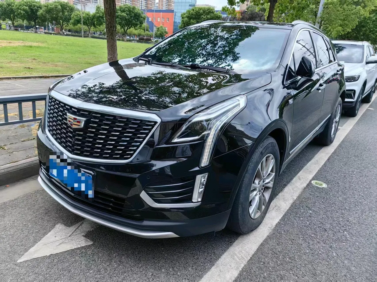 Cadillac 2020 XT5 2.0T 28T Luxury Automatic Gear - View 1