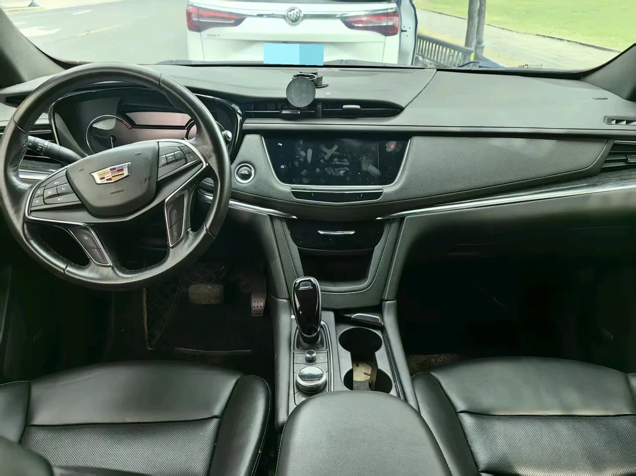 Cadillac 2020 XT5 2.0T 28T Luxury Automatic Gear 4