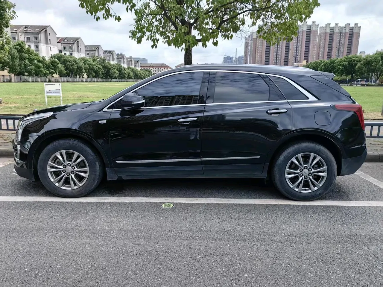 Cadillac 2020 XT5 2.0T 28T Luxury Automatic Gear 9