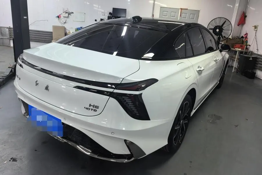 HongQi 2024 H6 2.0T to the United States version of automatic gear 2