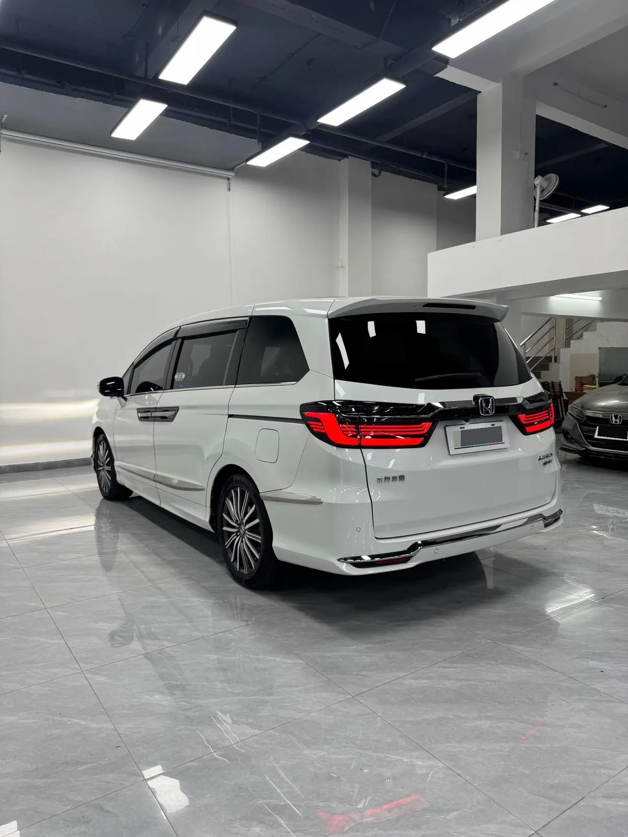 Honda 2022 Ailishen Hybrid 2.0 Stepless Deluxe First Edition Automatic Gear 9