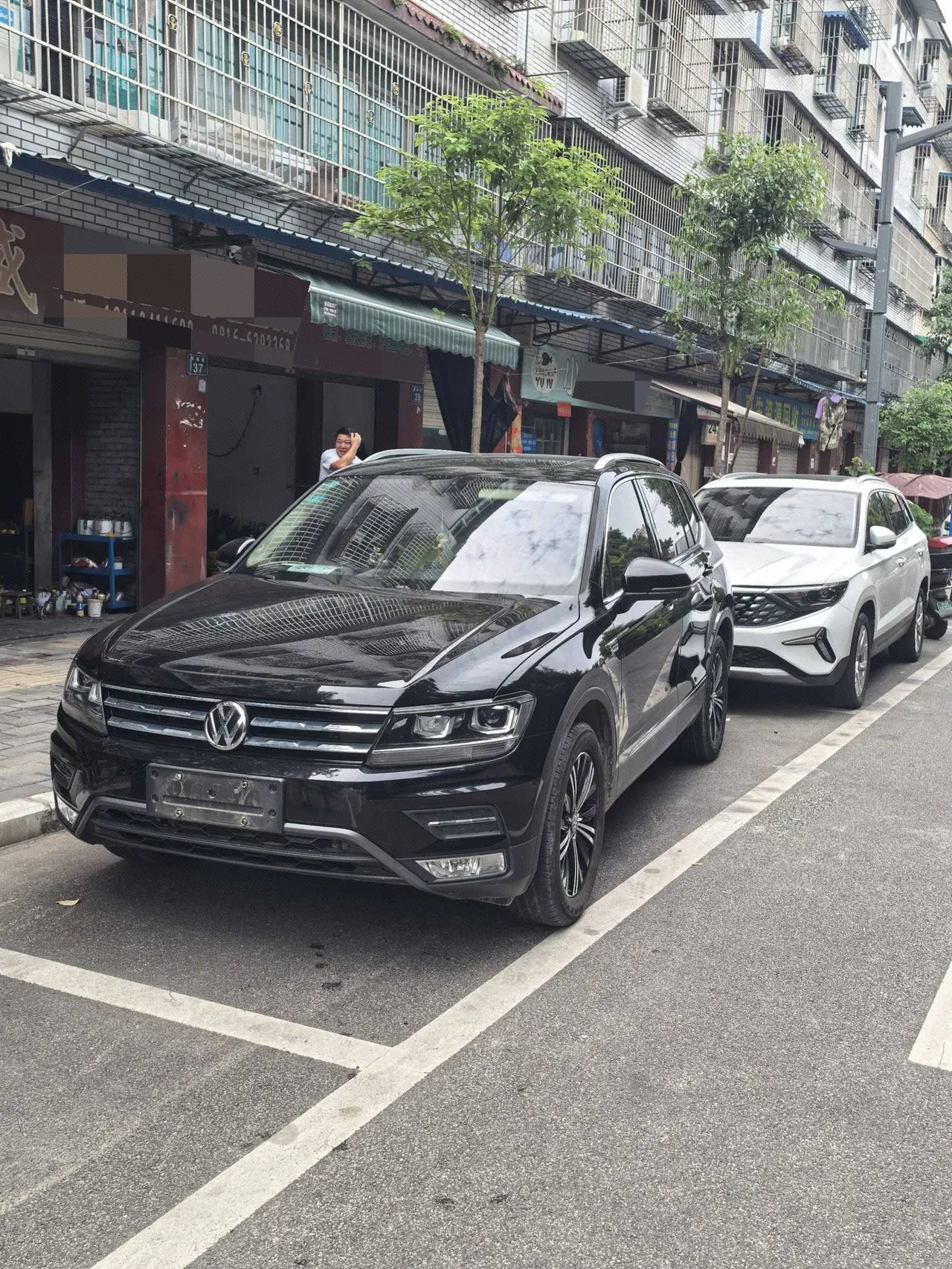 打开图片灯箱:Volkswagen 2020 Tiguan L 2.0TSI 330TSI Two-Drive Panoramic Comfort Edition Automatic Gear
