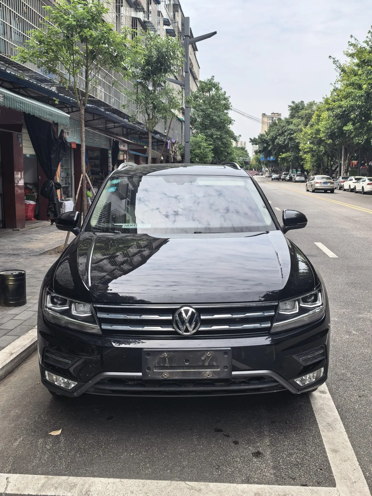 Volkswagen 2020 Tiguan L 2.0TSI 330TSI Two-Drive Panoramic Comfort Edition Automatic Gear 7