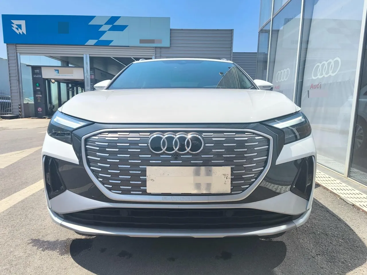 Audi 2024 Q4 e-tron 40 Creation Edition Automatic Gear 2