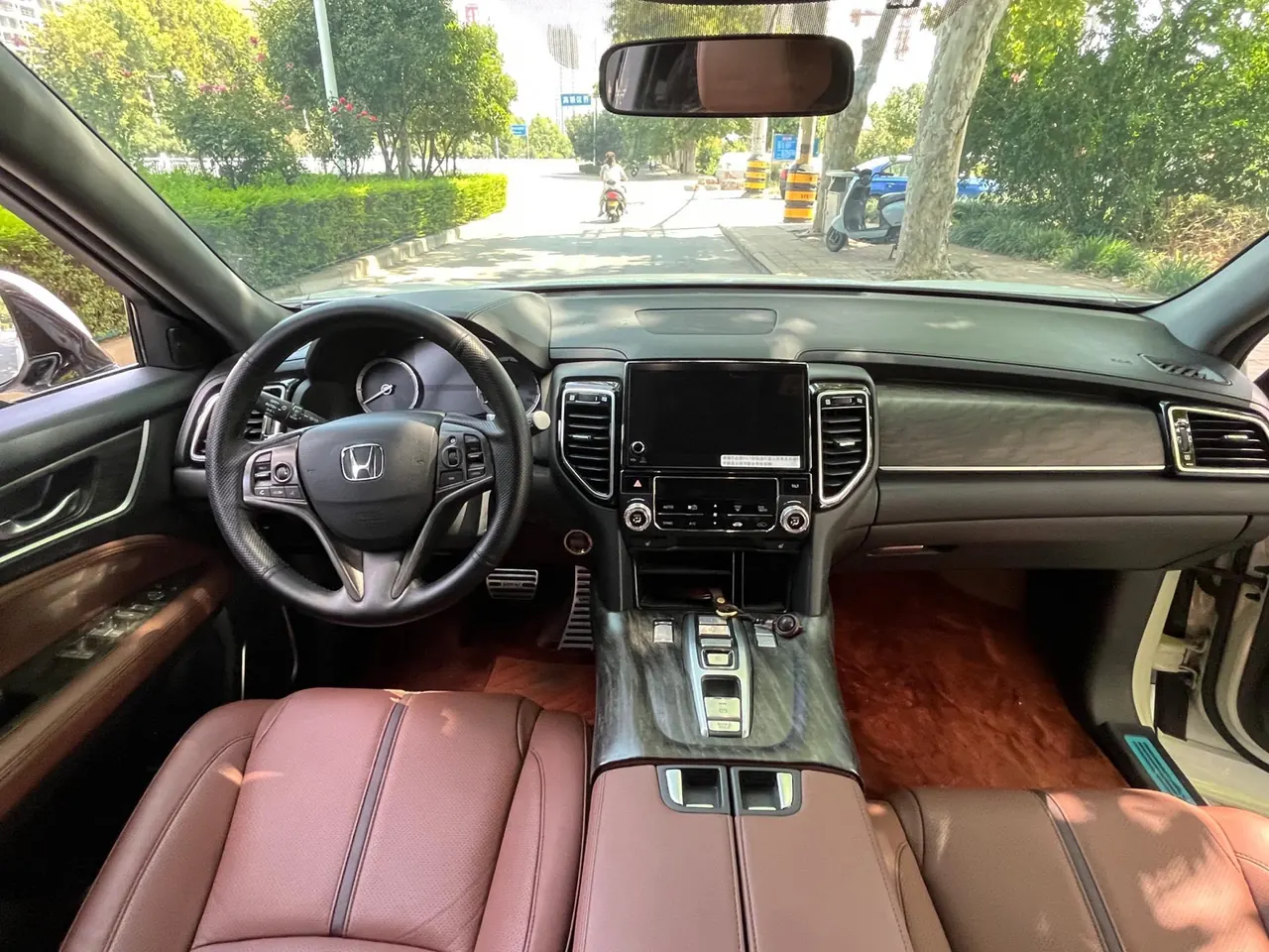 Honda 2020 UR-V 2.0T 370TURBO two-drive elegant version of automatic gear 9