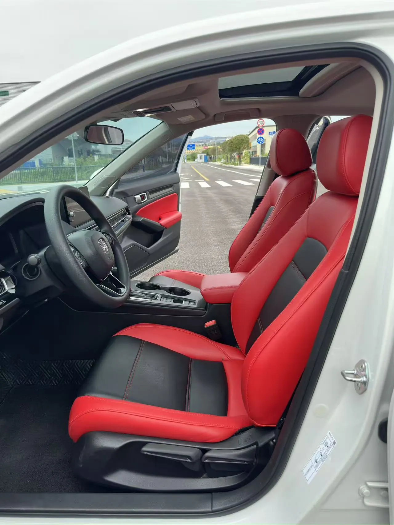 Honda 2022 Civic 1.5T Stepless 240TURBO Dynamic Automatic Gear 4